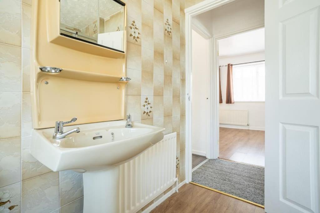 Cosy House #lea Hall Train Station #bhx #nec #nia Birmingam